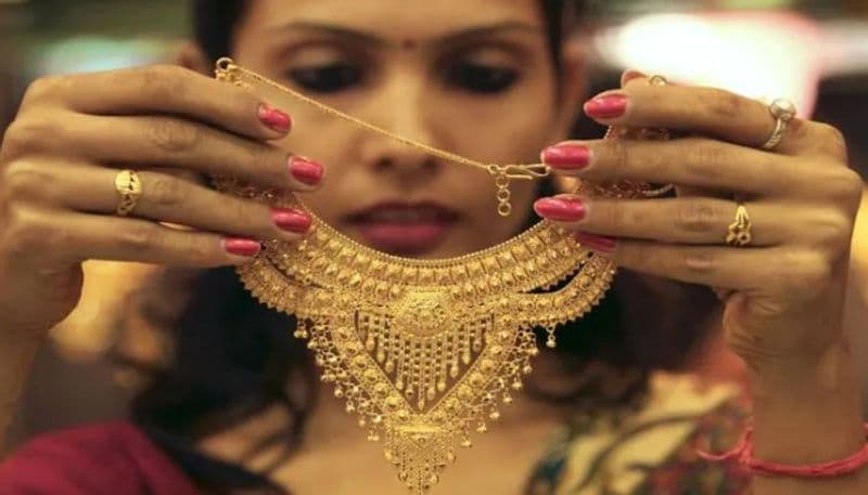 Gold Price Today Rises Slightly to Rs 49,000, Still Cheaper Than All-Time High