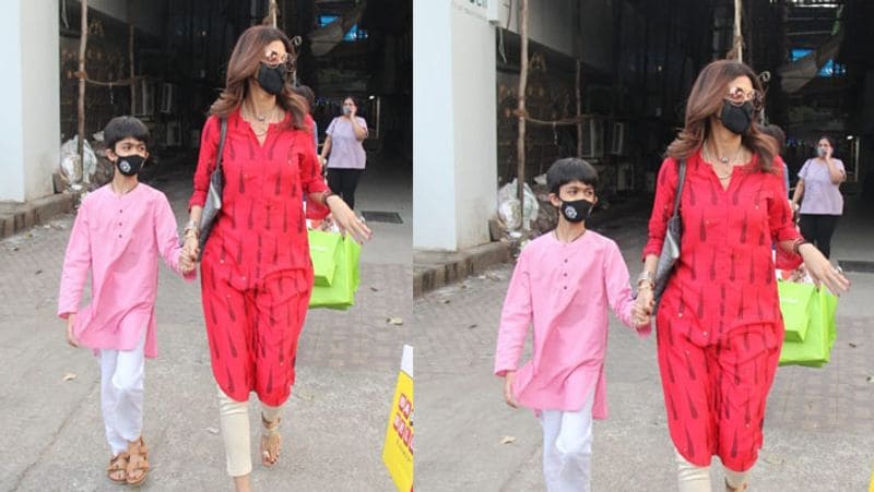 Diwali 2021 Shilpa Shetty spotted while shopping for Deepavali