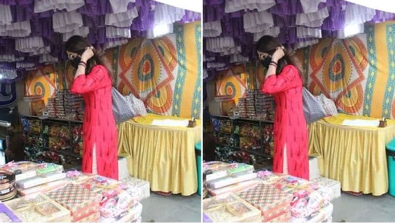 Diwali 2021 Shilpa Shetty spotted while shopping for Deepavali