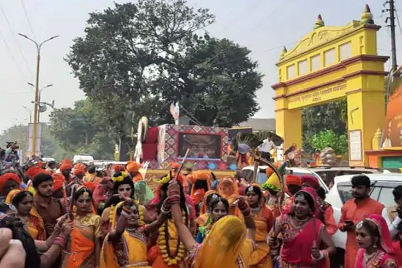 uttar pradesh, diwali 2021, deepotsav celebration in ayodhya, Devotees immersed in devotion