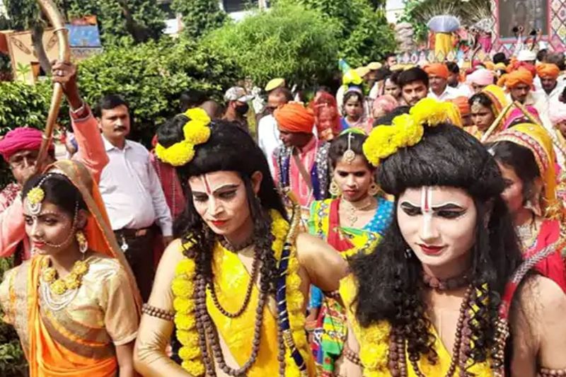 uttar pradesh, diwali 2021, deepotsav celebration in ayodhya, Devotees immersed in devotion