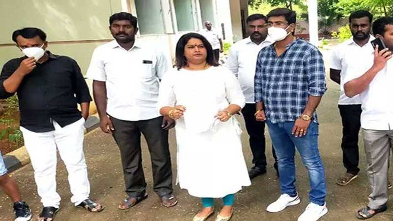 kerala women complaint against AIADMK former minister vijayabaskar