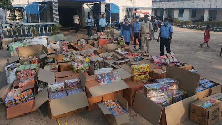 1600 kg of prohibited Firecrakers recovered in Murshidabad bpsb 1600 kg of prohibited Firecrakers recovered in Murshidabad bpsb
