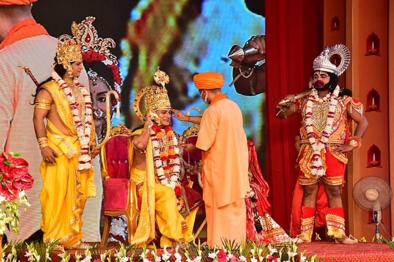 diwali 2021,ayodhya deepotsav, city of lord ram illuminated with the light and lamps