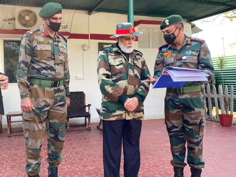 PM Modi celebrate Diwali with Army soldiers in jammu kashmir