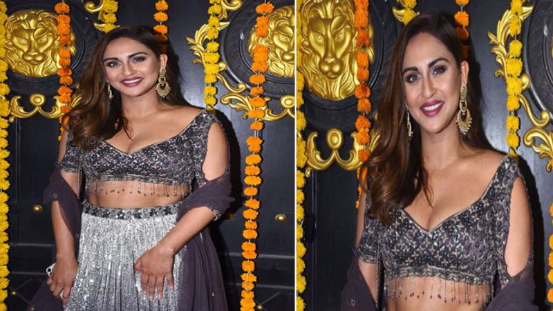 Diwali 2021 Hina Khan Harleen Sethi Karishma Tanna Look Glamorous At Ekta Kapoor Diwali Party