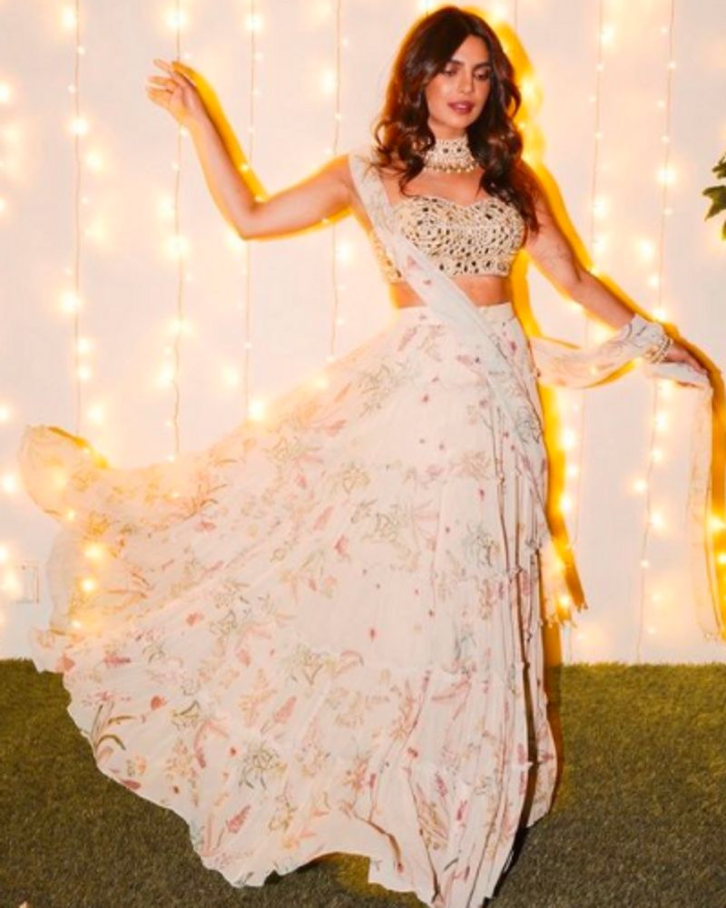 Priyanka Chopra drops Lit Diwali photos in a stunning lehenga as she wishes fans worldwide dpl