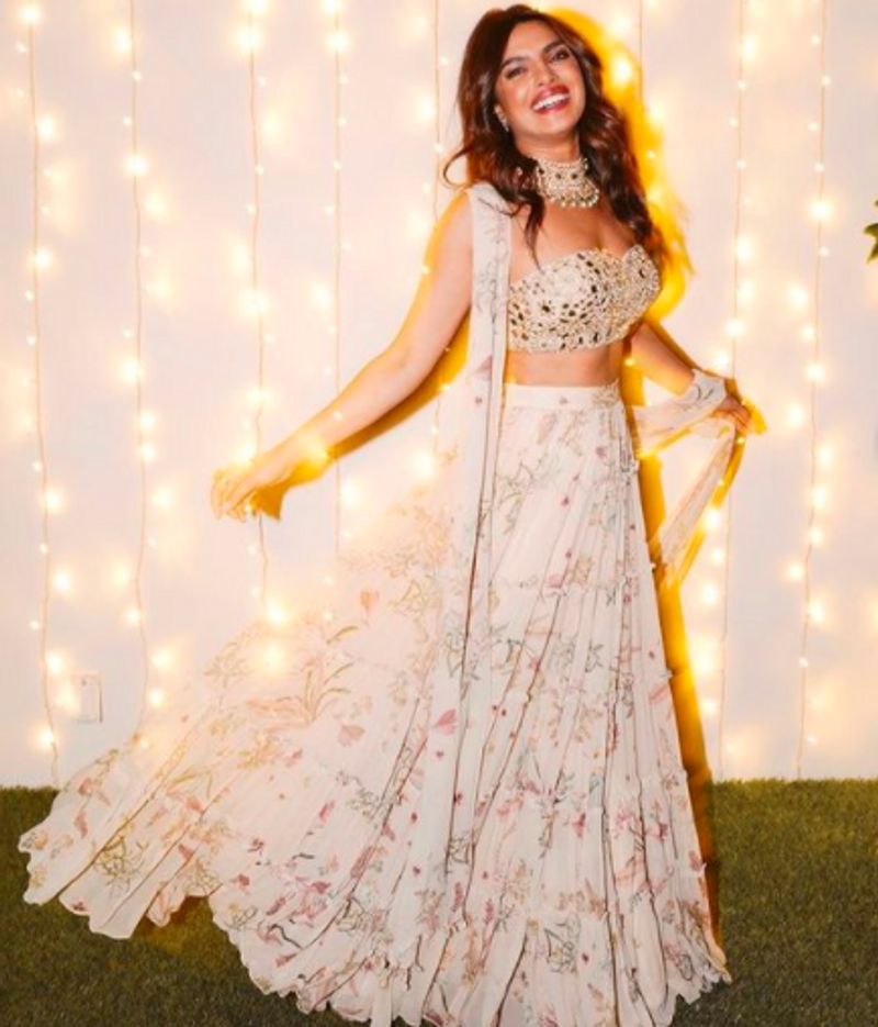 Priyanka Chopra and Nick Jonas perform Mahalaxmi puja on Diwali at home