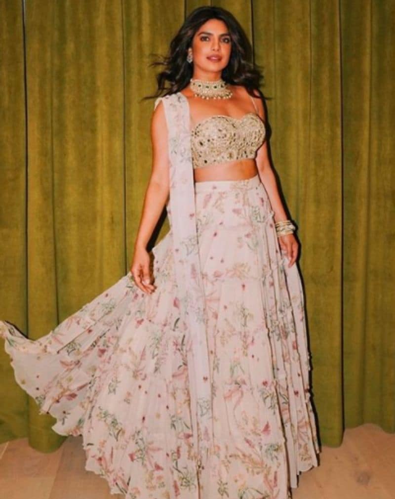 priyanka chopra shared photo on retro look in lilly sing diwali party NTP