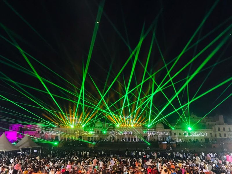 ayodhya creates guinnes record with over 9 lakh diyas on diwali