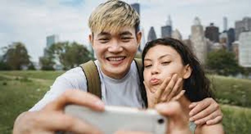 How to develop a relationship from friends to lovers full details are here