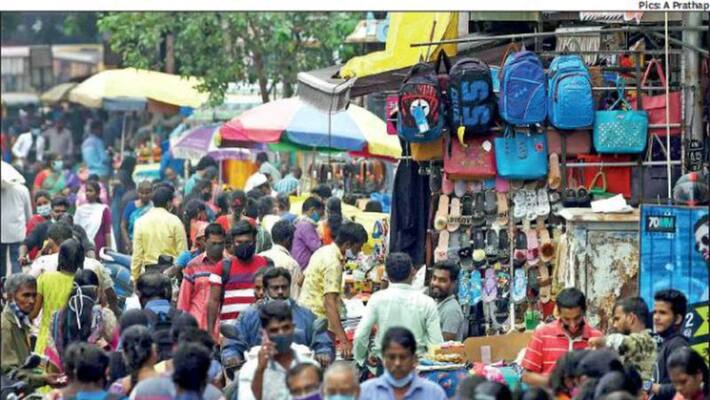Residents of Chennai went to owne town .. Crowdless shop streets. Residents of Chennai went to owne town .. Crowdless shop streets.