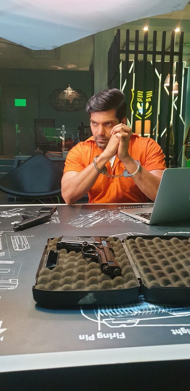 vishal arya enemy movie review