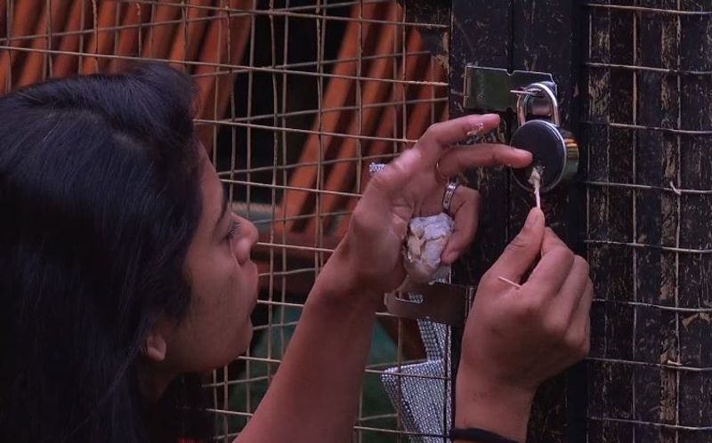 Siri gets emotional over Shanmukh behaviour
