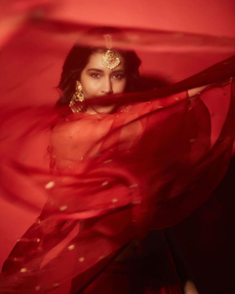heroin raashi khanna diwali treat to fans shines in red choli lehanga