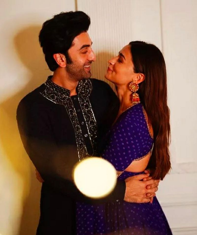 Alia bhatt and Ranbir kapoor s wedding date may be postponed to 2022 BRD