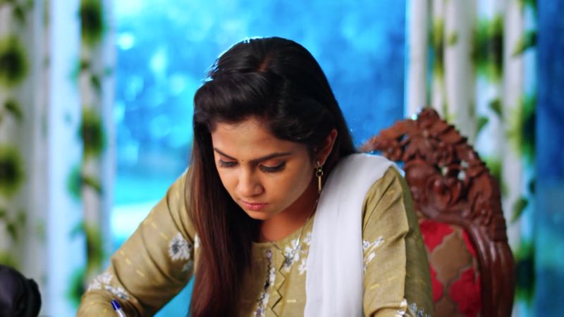 Jagathi encourages Vasudhara to write an article in todays guppedantha manasu serial episode