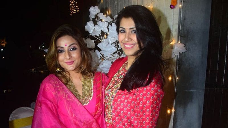 Diwali 2021 Karan patel diwali party, urvashi dholakia ekta kapoor and these celebs enjoy festival celebration