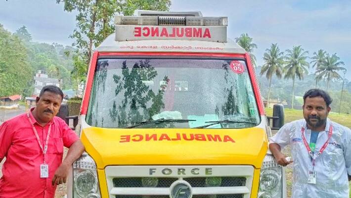 The woman gave birth before reaching the hospital, assisted by Kaniv 108 ambulance staff The woman gave birth before reaching the hospital, assisted by Kaniv 108 ambulance staff