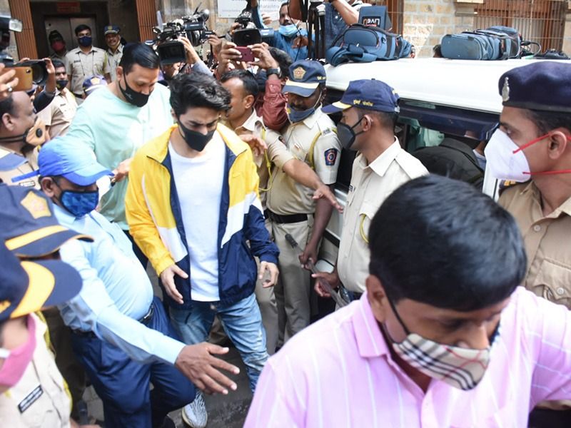 Aryan Khan did not turn up on Sunday, likely to join investigation on Monday NCB sources BRD