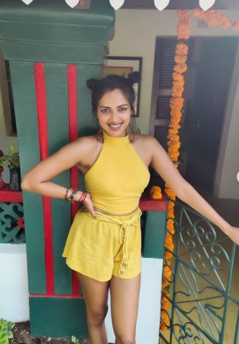 Telugu Amala Paul wishes her followers happy Diwali sharing goa picture vcs
