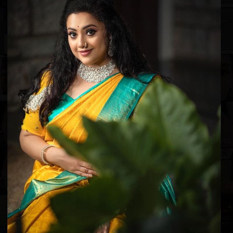 Actress meena celebrating diwali mood latest photo gallery
