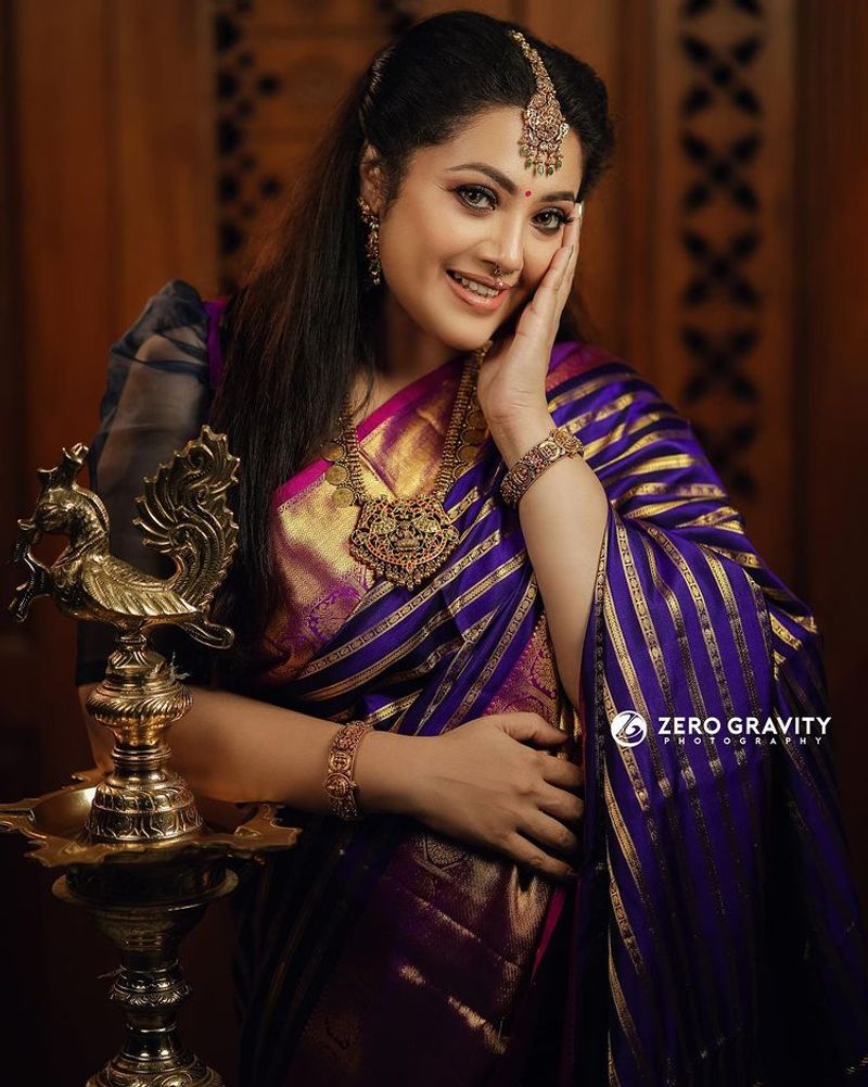 Actress meena celebrating diwali mood latest photo gallery