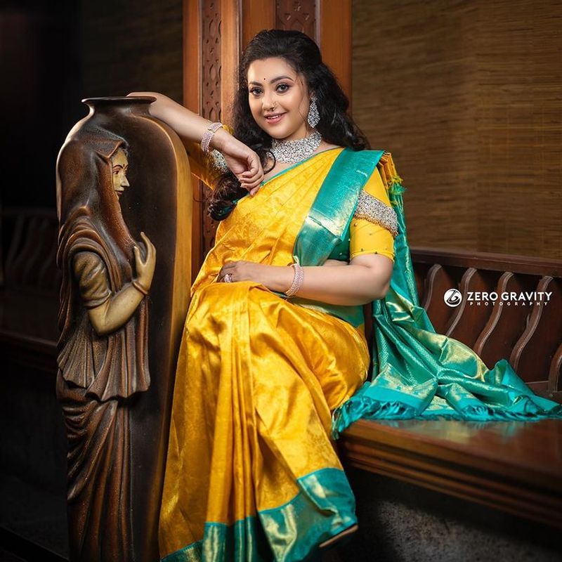 Actress meena celebrating diwali mood latest photo gallery