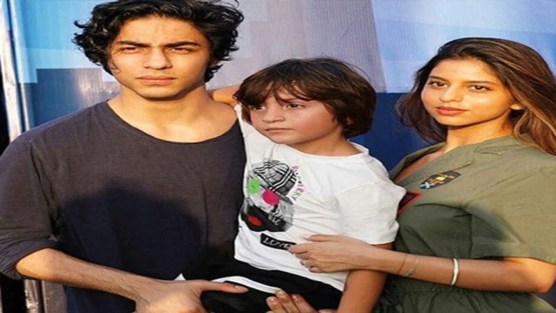 Bhai dooj 2021 bollywood popular brother sister jodi watch pics