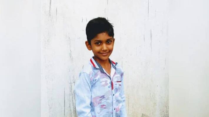 Rajasthan Jhunjhunu innocent child has died in a blast while bursting crackers in steel glass UDT Rajasthan Jhunjhunu innocent child has died in a blast while bursting crackers in steel glass UDT