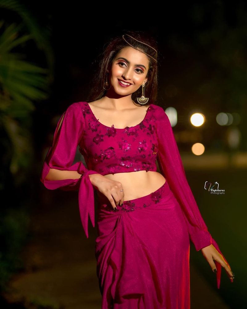 Dhee anchor Deepika pilli shines in magenta trendy wear her latest poses goes viral