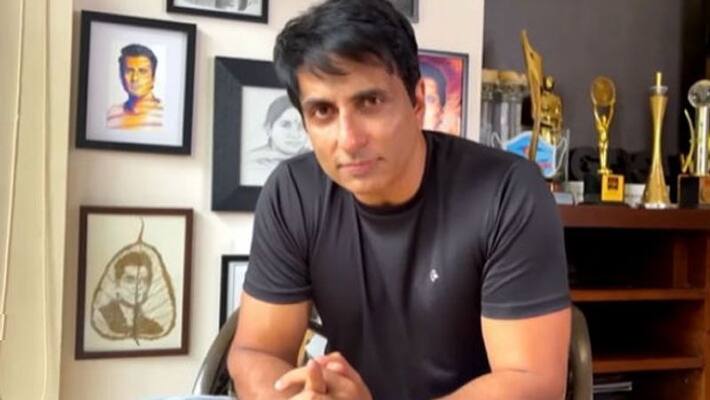 Bollywood actor Sonu Sood need to change electoral methods goes video viral speculations entering politics Bollywood actor Sonu Sood need to change electoral methods goes video viral speculations entering politics
