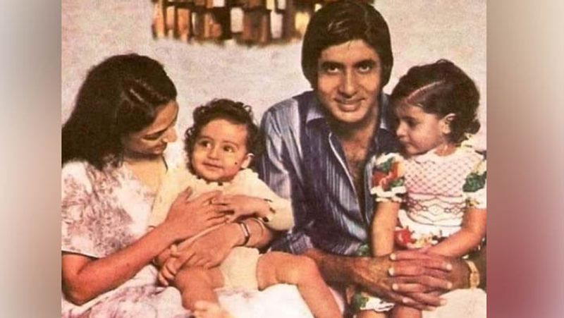 Diwali 2021, Amitabh Bachchan share family photo Bollywood Celebs Diwali Celebration KPJ