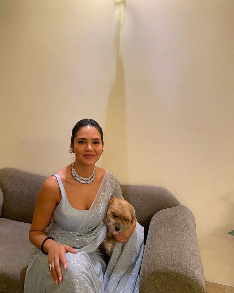 Esha Gupta photo shoot with her cute pet