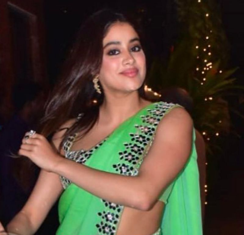 Diwali 2021 Janhvi Kapoor flaunts her style in Green saree dpl