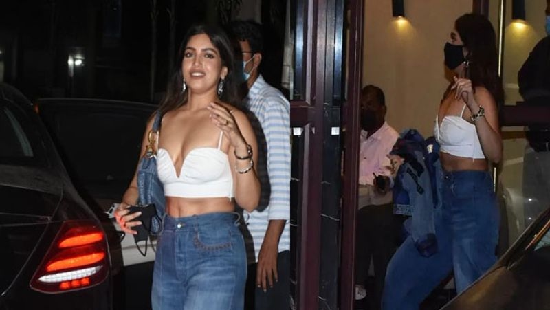 Khushi Kapoors birthday party Bhumi Pendnekar arrived in sexy look dpl
