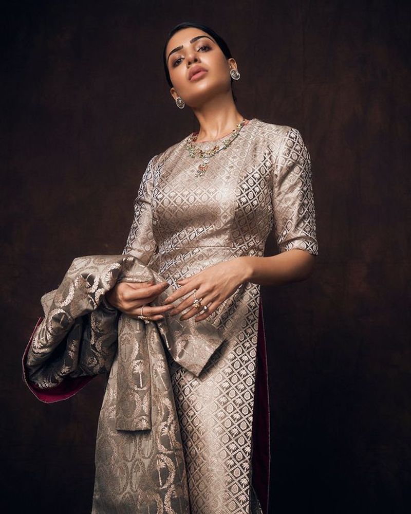 Samantha latest photos in serious look
