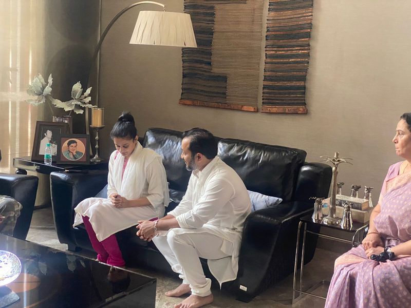 Kannada actress Priyamani visits Puneeth Rajkumar Shivarajkumar house vcs