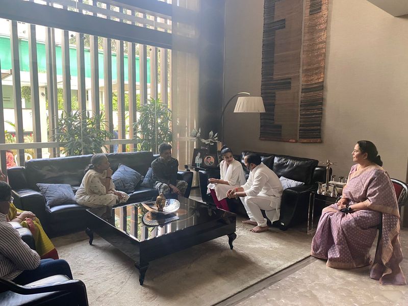 Kannada actress Priyamani visits Puneeth Rajkumar Shivarajkumar house vcs