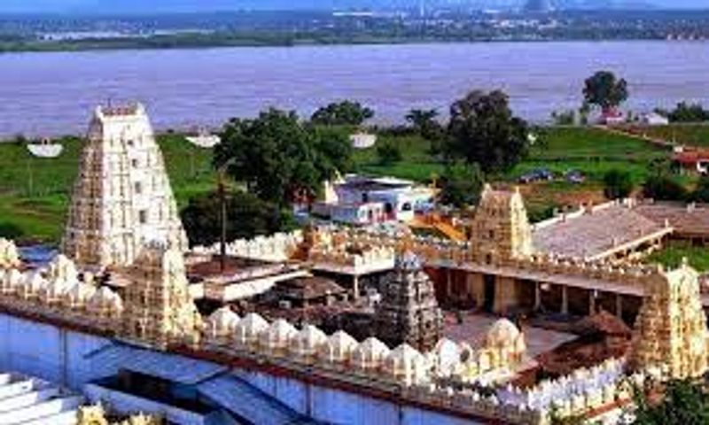 Must visit this major attraction place to visit in telangana full details are here