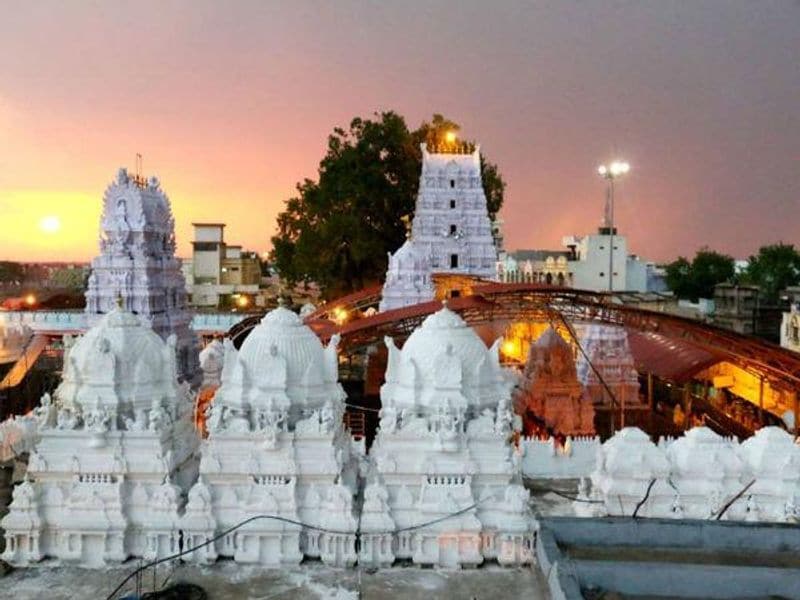 Must visit this major attraction place to visit in telangana full details are here