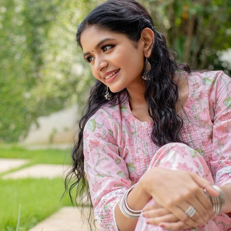 Viruman movie actress aditi shankar yellow color salwar photos viral in internet