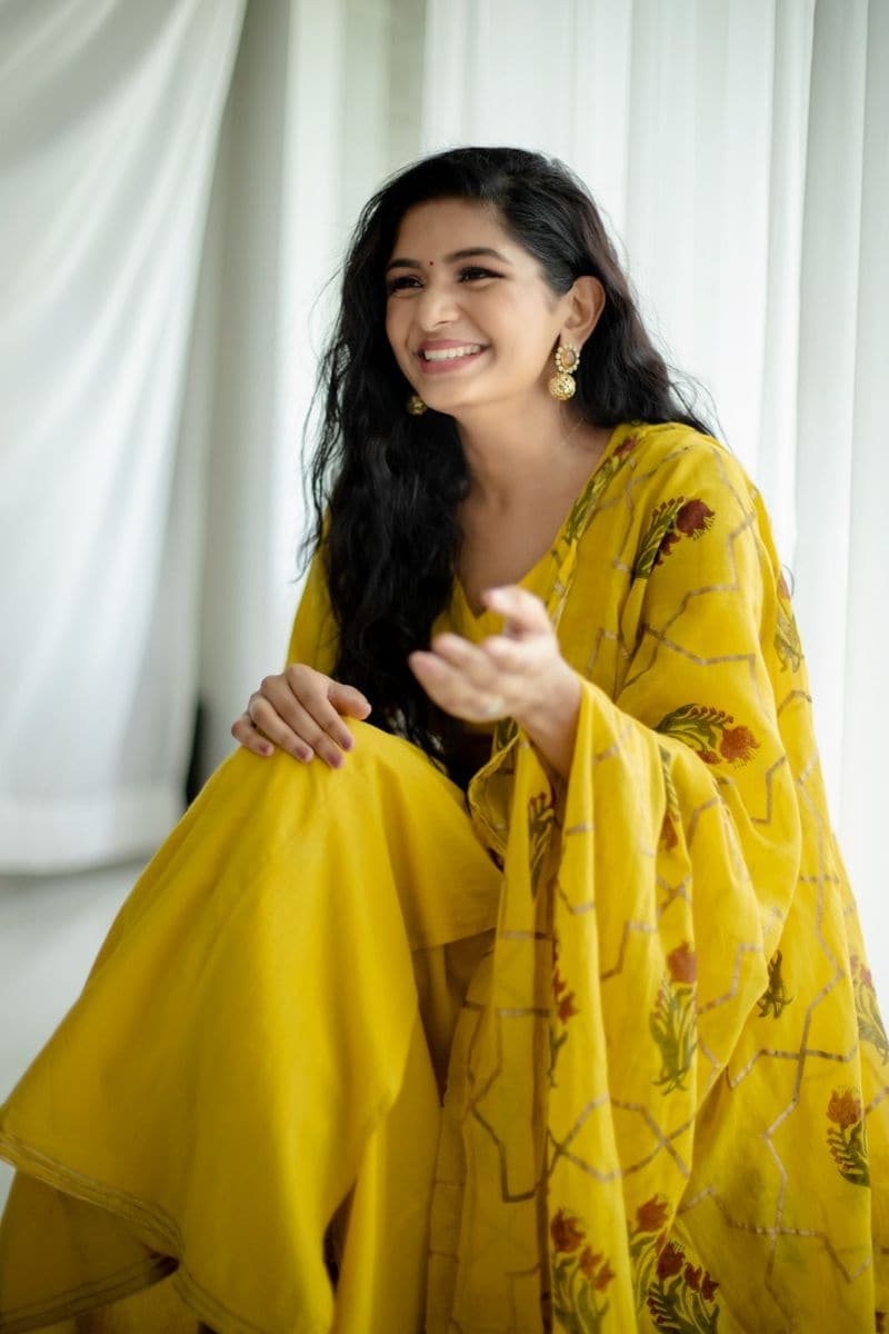 Viruman movie actress aditi shankar yellow color salwar photos viral in internet