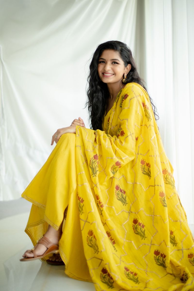 Viruman movie actress aditi shankar yellow color salwar photos viral in internet