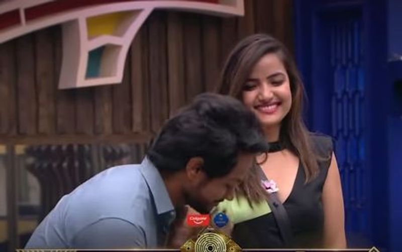 shanmukh bold comments on deepthi sunaina and siri seeing attitude to him