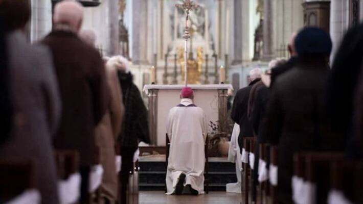 Bishops of France Kneel In Penance For Child Sex Abuse By Church Bishops of France Kneel In Penance For Child Sex Abuse By Church