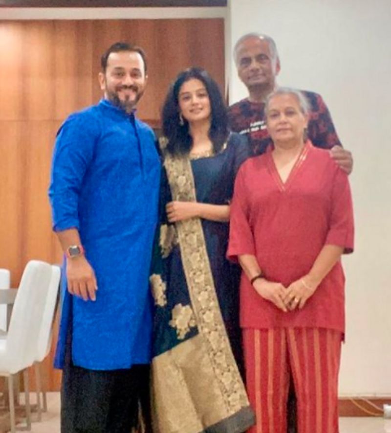 South Actress Priyamani silences rumors with the latest pic with husband Mustafa dpl