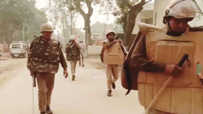 Farrukhabad Jail Ruckus prison riot in fatehgarh central jail after death prisoners Farrukhabad Jail Ruckus prison riot in fatehgarh central jail after death prisoners