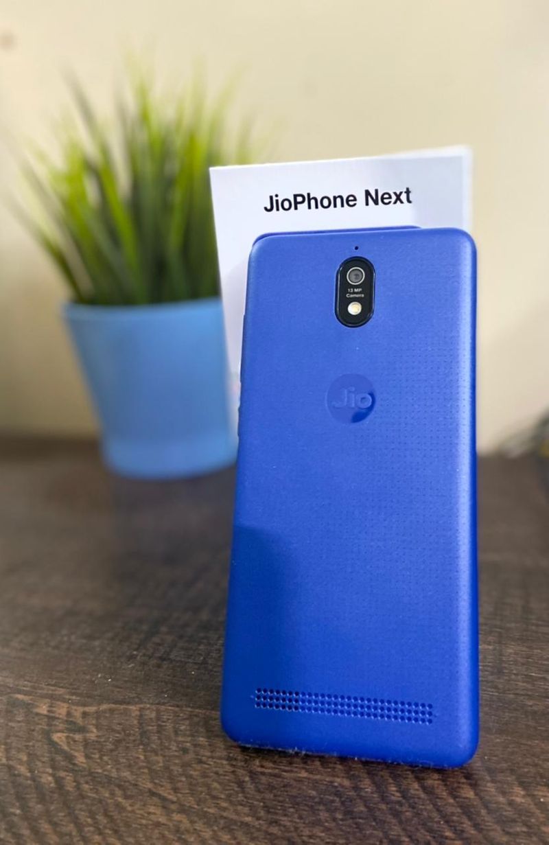 Jio Phone Next Booking starts offers and the EMI plans