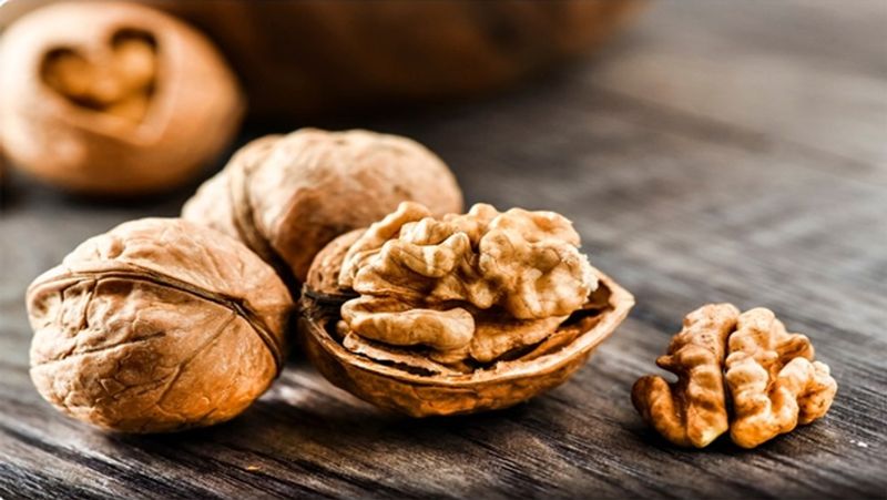 National Cancer Awareness Day 2021: 8 Superfoods That Could Lower Your Risk of Cancer